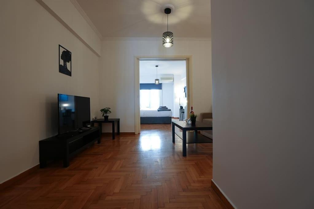 Syntagma Square, 70Sqm Pentelis Sunny Apartment Atenas Exterior foto