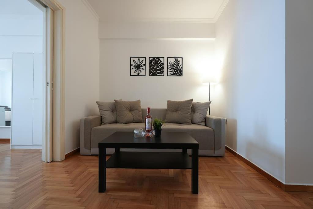 Syntagma Square, 70Sqm Pentelis Sunny Apartment Atenas Exterior foto