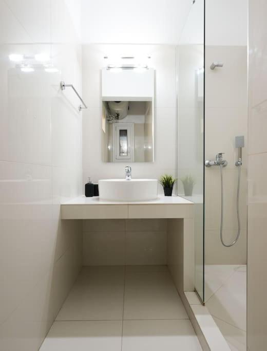 Syntagma Square, 70Sqm Pentelis Sunny Apartment Atenas Exterior foto