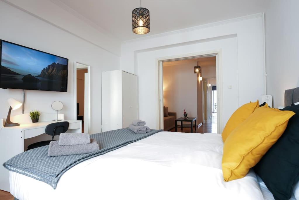 Syntagma Square, 70Sqm Pentelis Sunny Apartment Atenas Exterior foto